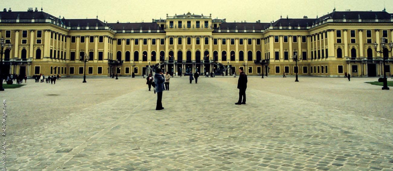 Schloss schonbrunn is the former royal summer palace is in Vienna, Austria
