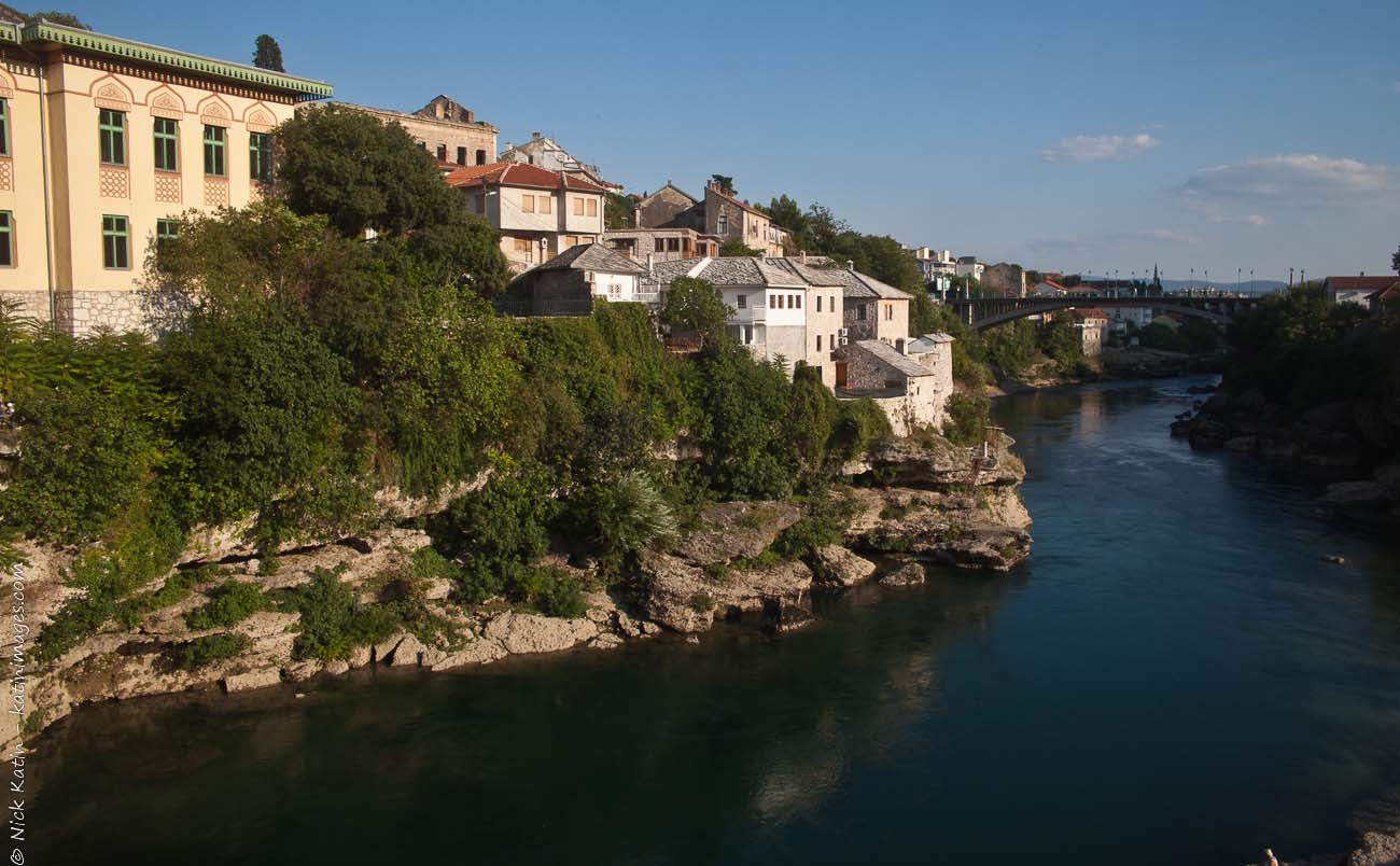 Mostar's Stari Most above the Neretva River